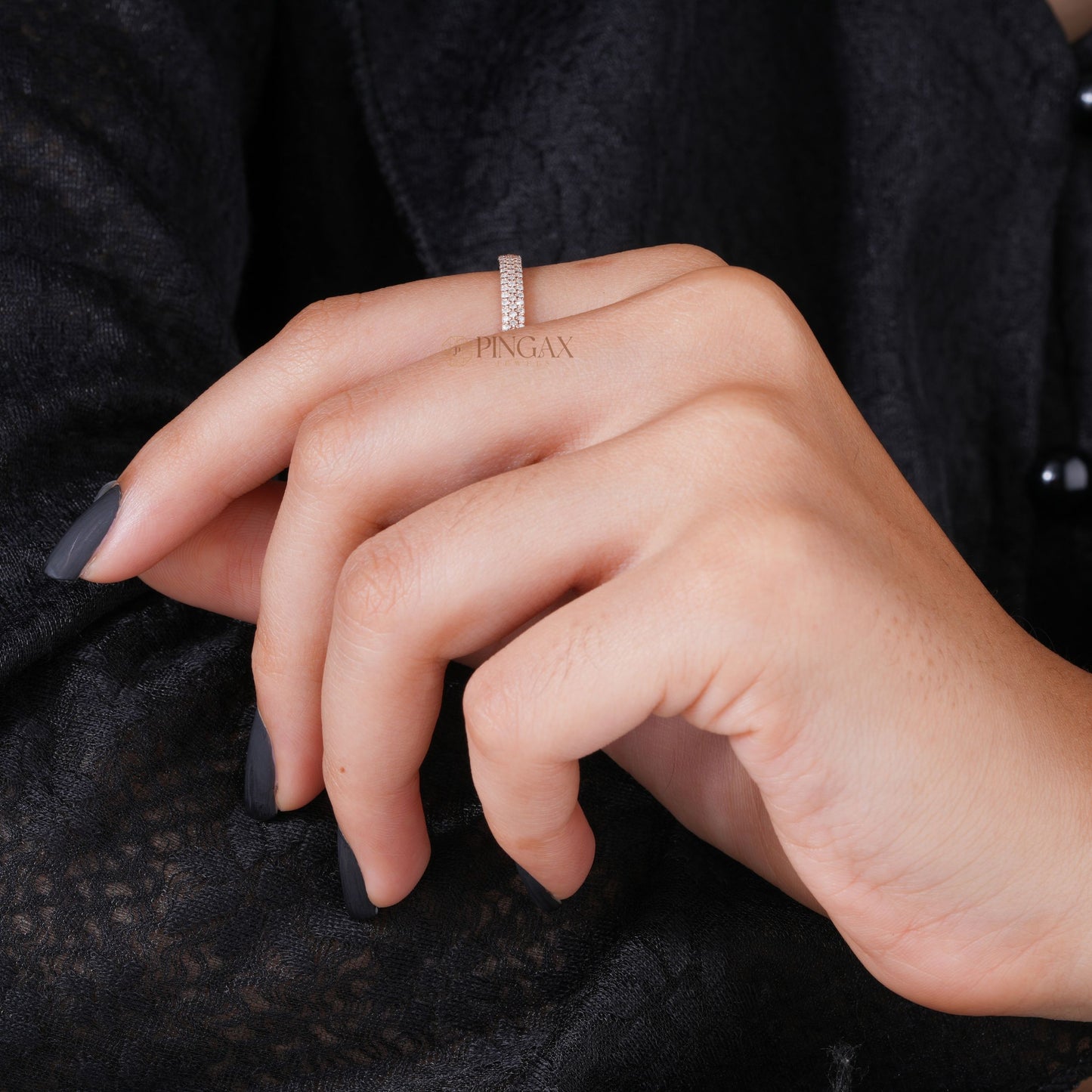 Vintage Wedding Band With Round Cut Moissanite